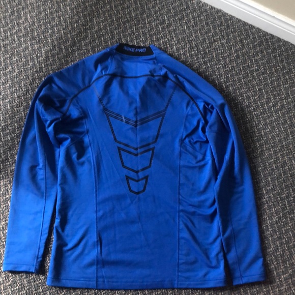 Nike zip up sweater - Picture 2 of 2